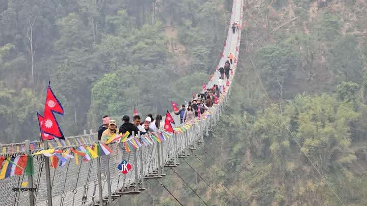 झापाको बुद्धशान्तिमा बनेको कोशी प्रदेशकै लामो झुलुङ्गे पुलको उद्घाटन