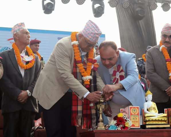 बिर्तामोडमा  अन्तर्राष्ट्रिय व्यापार महोत्सव शुरु, मुख्यमन्त्री कार्कीद्वारा महोत्सवको उद्घाटन