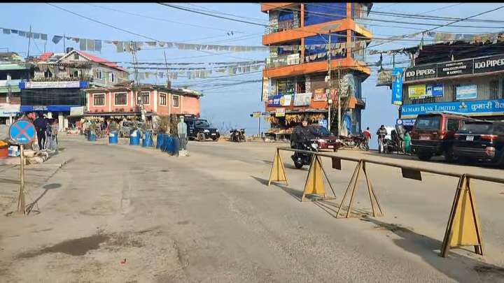 मेची राजमार्गसहित इलाम, पाँचथर ,ताप्लेजुङमा आज पनि यातायात बन्द