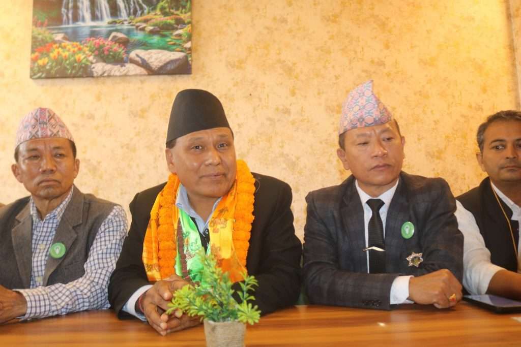 झापा २ मा उज्यालो नेपाल पार्टीको घरदैलो तथा कार्यकर्ता भेटघाट कार्यक्रम तीव्र