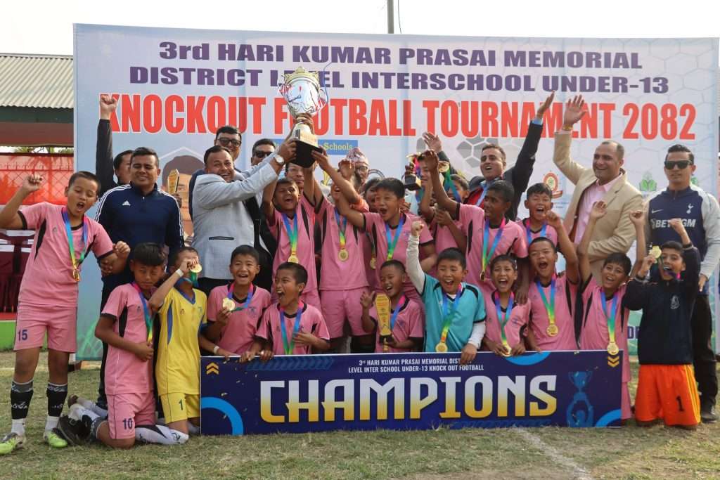 तेस्रो हरिकुमार प्रसाई स्मृति फुटबल प्रतियोगिताको उपाधि कञ्चन इङ्लिस स्कुललाई